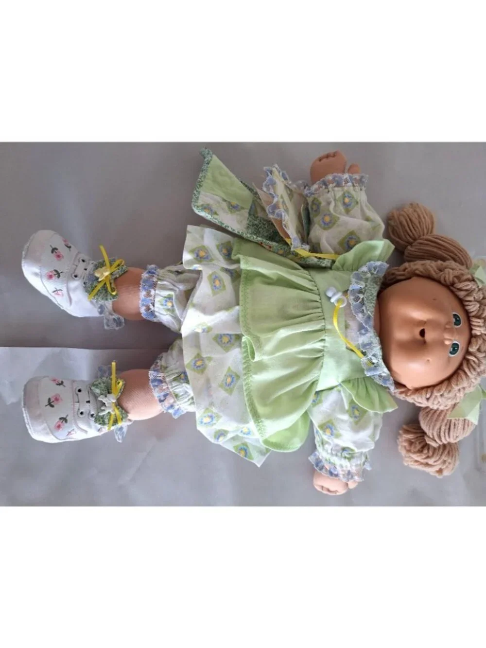 1985 Cabbage Patch Kid PMI Green Signage Tan Hair Blue Eyes +Scarlet Thread Card